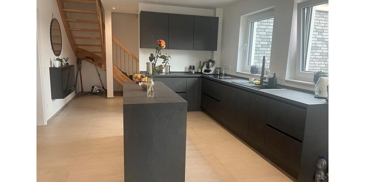 Einfamilienhaus Asbach - 3 Zimmer, 115 m&sup2;, 1.300&euro; | Angebot:25978435