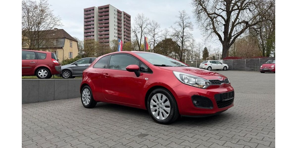 Kia Rio 158.200 km 3.890 &euro; Neuwied 56564