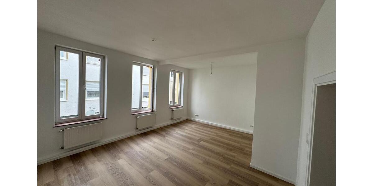 Etagenwohnung Bad Hönningen - 5.5 Zimmer, 150 m&sup2;, 1.300&euro; | Angebot:25844340