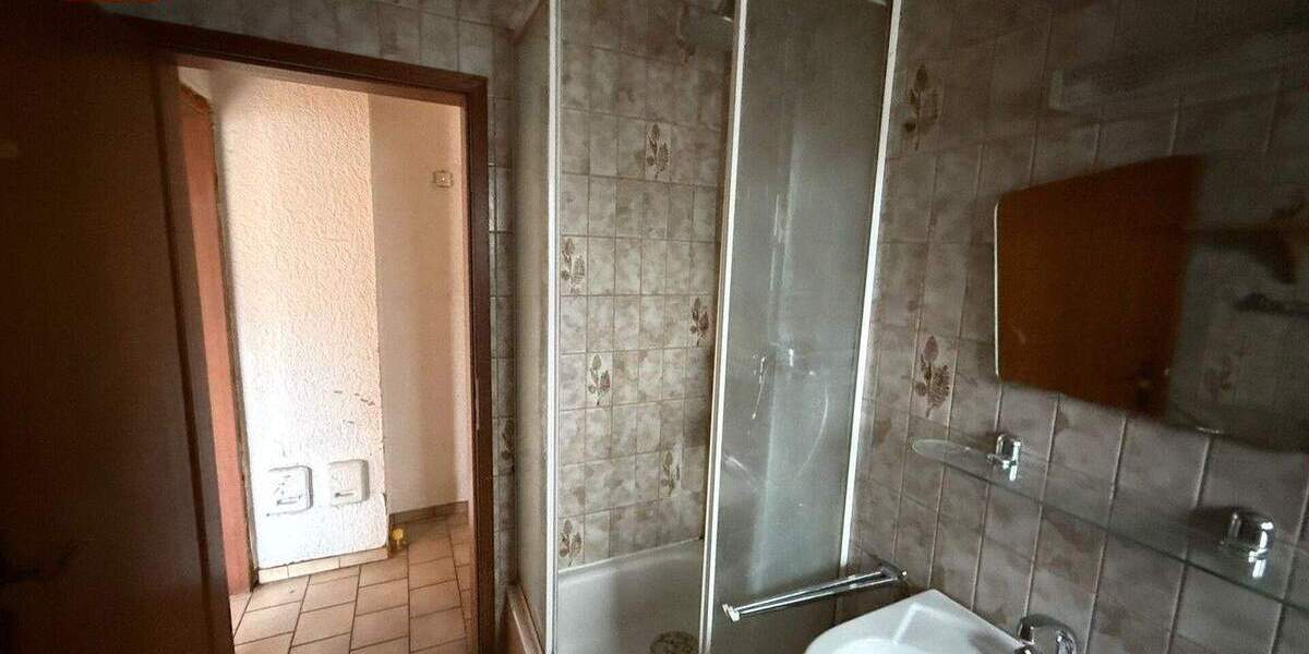 Einfamilienhaus Neustadt (Wied) Neustadt - 6 Zimmer, 167 m&sup2;, 219.000&euro; | Angebot:25668158