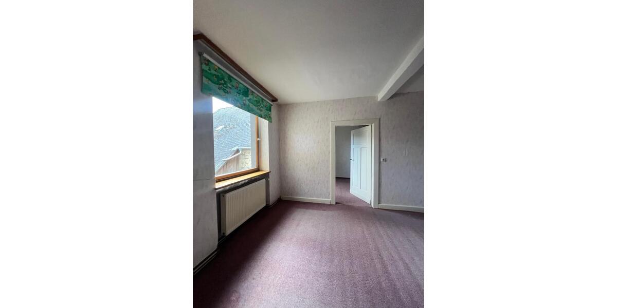 Bauernhaus, Landhaus Kobern-Gondorf Gondorf - 6 Zimmer, 120 m&sup2;, 140.000&euro; | Angebot:25275802