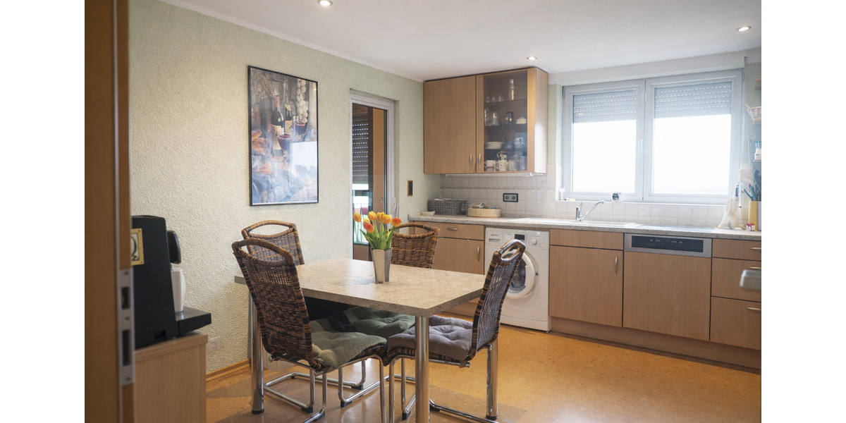 Dachgeschoßwohnung Dieblich - 4 Zimmer, 120 m&sup2;, 890&euro; | Angebot:25942877