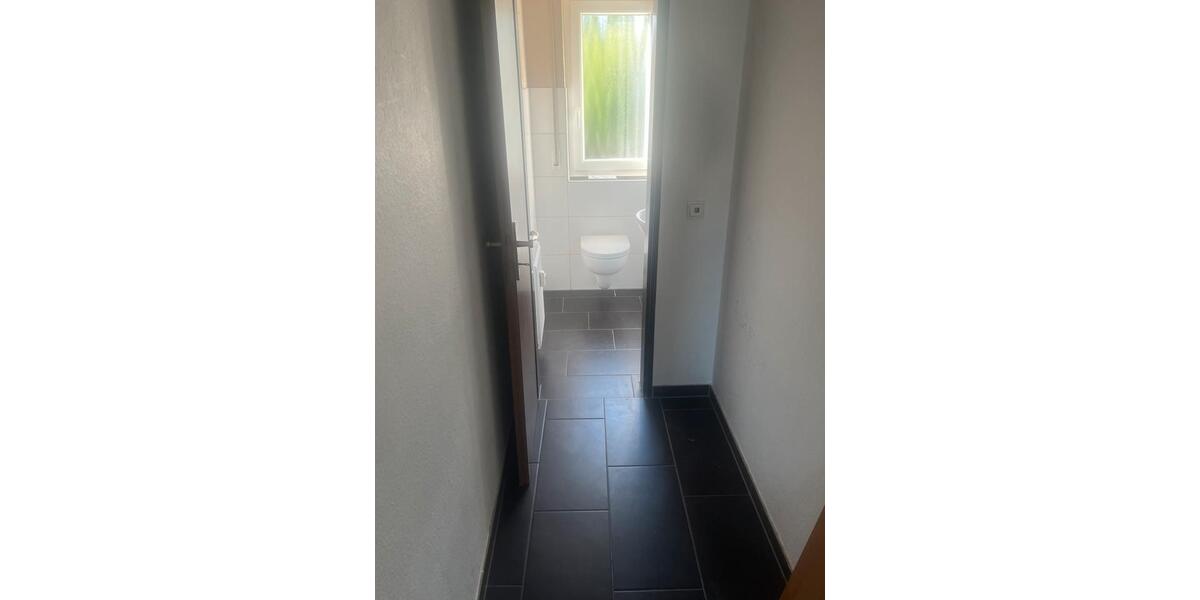 Etagenwohnung Neuwied - 4 Zimmer, 90 m&sup2;, 900&euro; | Angebot:26626120