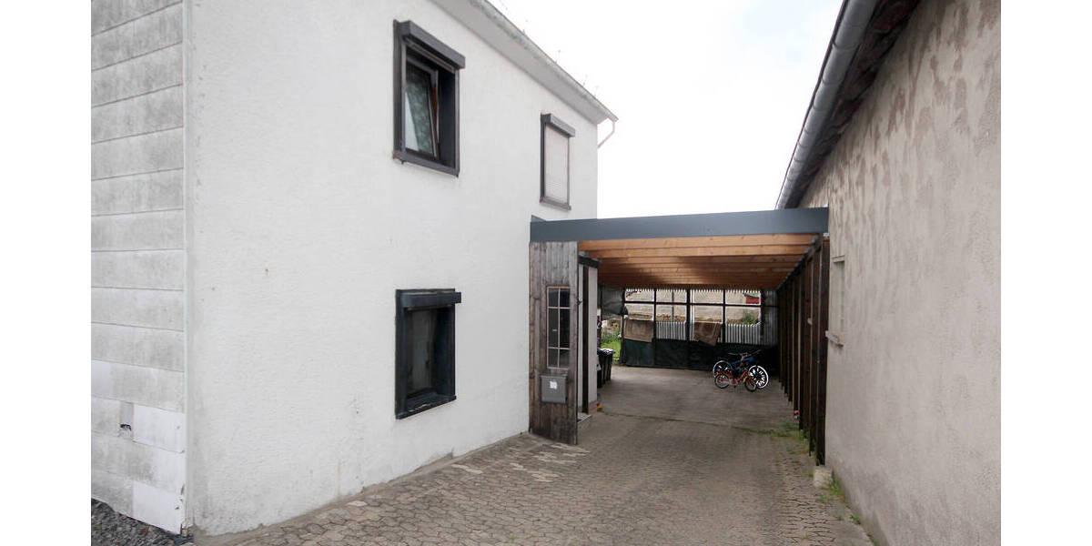 Mehrfamilienhaus, Wohnhaus Langenfeld - 5 Zimmer, 100 m&sup2;, 69.000&euro; | Angebot:25702339