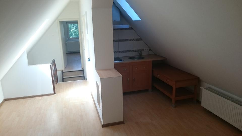 Dachgeschoßwohnung Halsenbach - 3 Zimmer, 60 m&sup2;, 550&euro; | Angebot:25419318