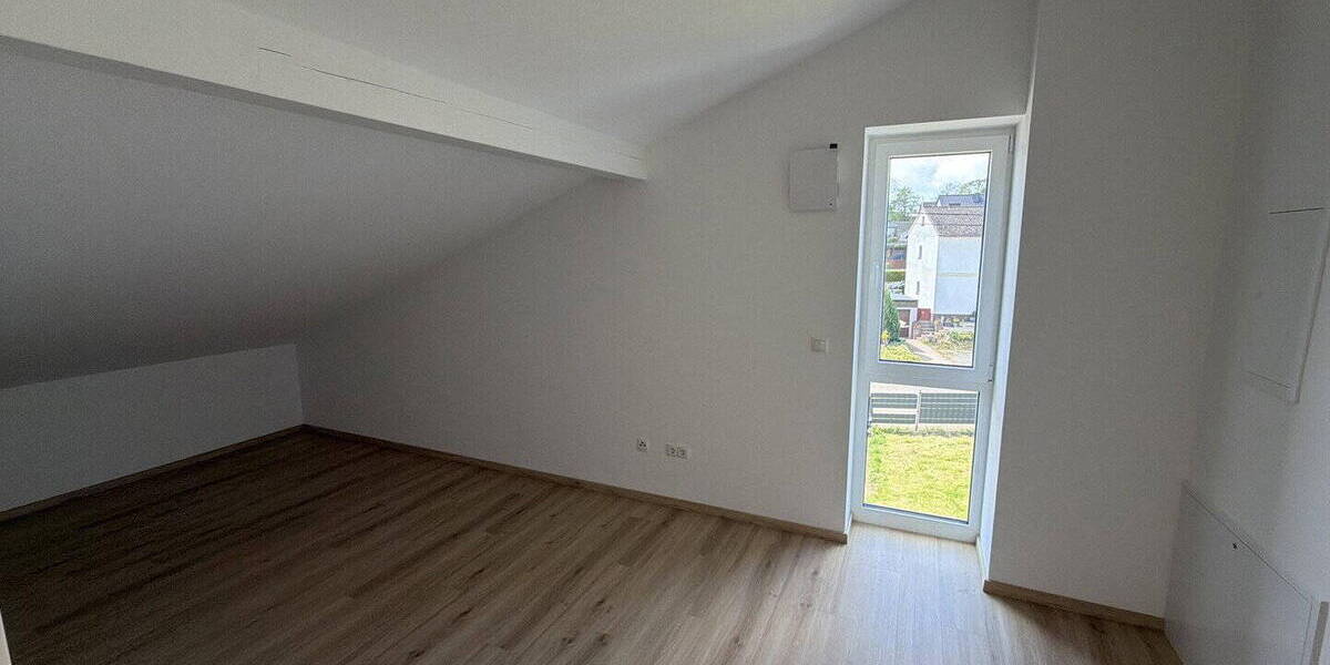 Etagenwohnung Dierdorf - 3 Zimmer, 77 m&sup2;, 1.200&euro; | Angebot:26056626