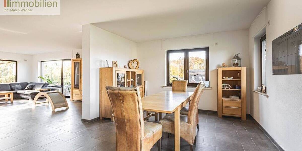 Einfamilienhaus Breitscheid - 9 Zimmer, 200 m&sup2;, 449.000&euro; | Angebot:25744964