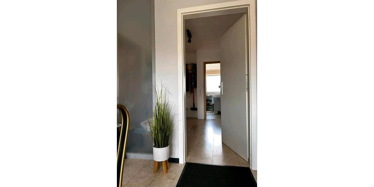 Etagenwohnung Burgbrohl - 3 Zimmer, 95 m&sup2;, 880&euro; | Angebot:26664225