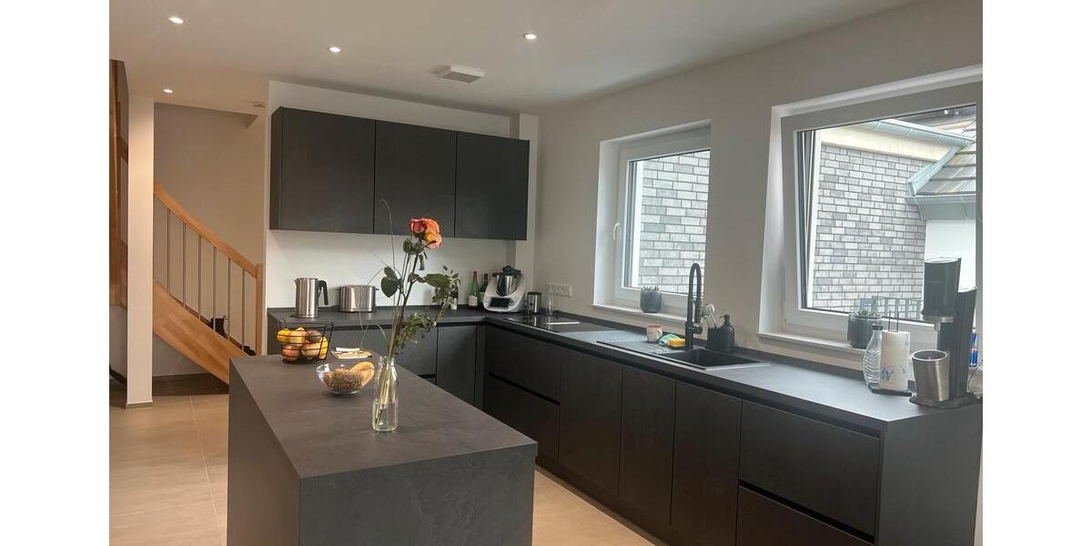 Einfamilienhaus Asbach - 3 Zimmer, 115 m&sup2;, 1.300&euro; | Angebot:25978435