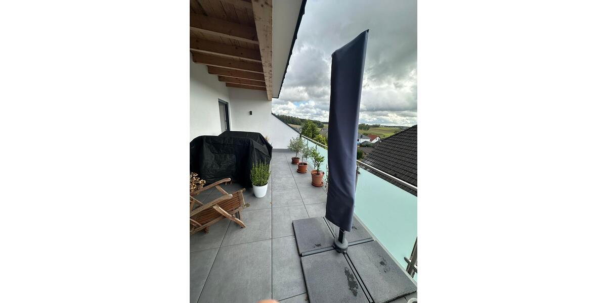 Dachgeschoßwohnung Kleinmaischeid - 4 Zimmer, 131 m&sup2;, 1.280&euro; | Angebot:25961988