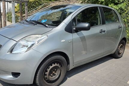 Toyota Yaris 338.000 km 2.600 &euro; Neuwied 56566