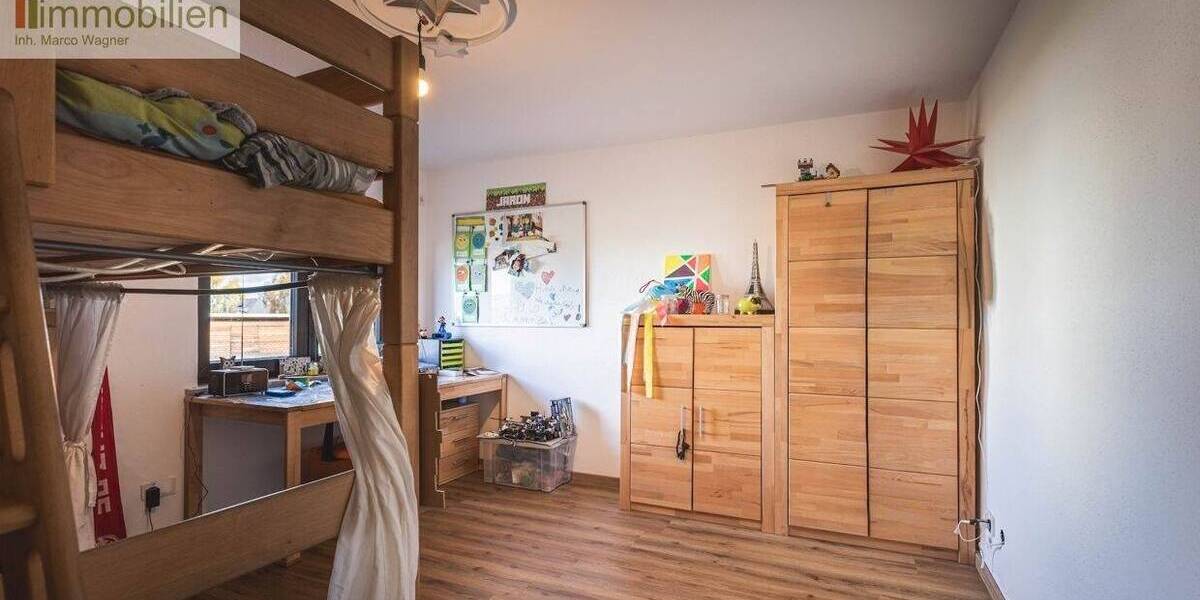 Einfamilienhaus Breitscheid - 9 Zimmer, 200 m&sup2;, 449.000&euro; | Angebot:25744964