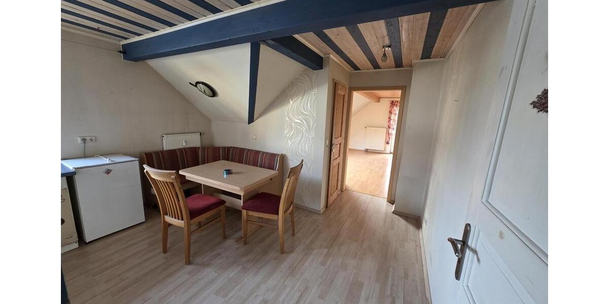 Dachgeschoßwohnung Ötzingen - 3 Zimmer, 92 m&sup2;, 785&euro; | Angebot:25901661