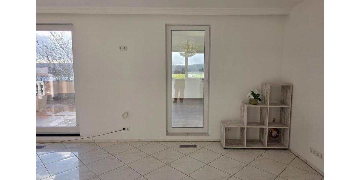 Etagenwohnung Dierdorf - 4 Zimmer, 214 m&sup2;, 1.550&euro; | Angebot:25497965