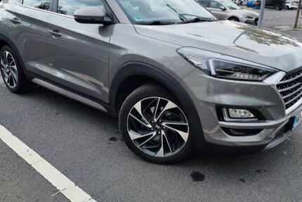 Hyundai TUCSON 118.000 km 16.500 &euro; Neuwied 56564