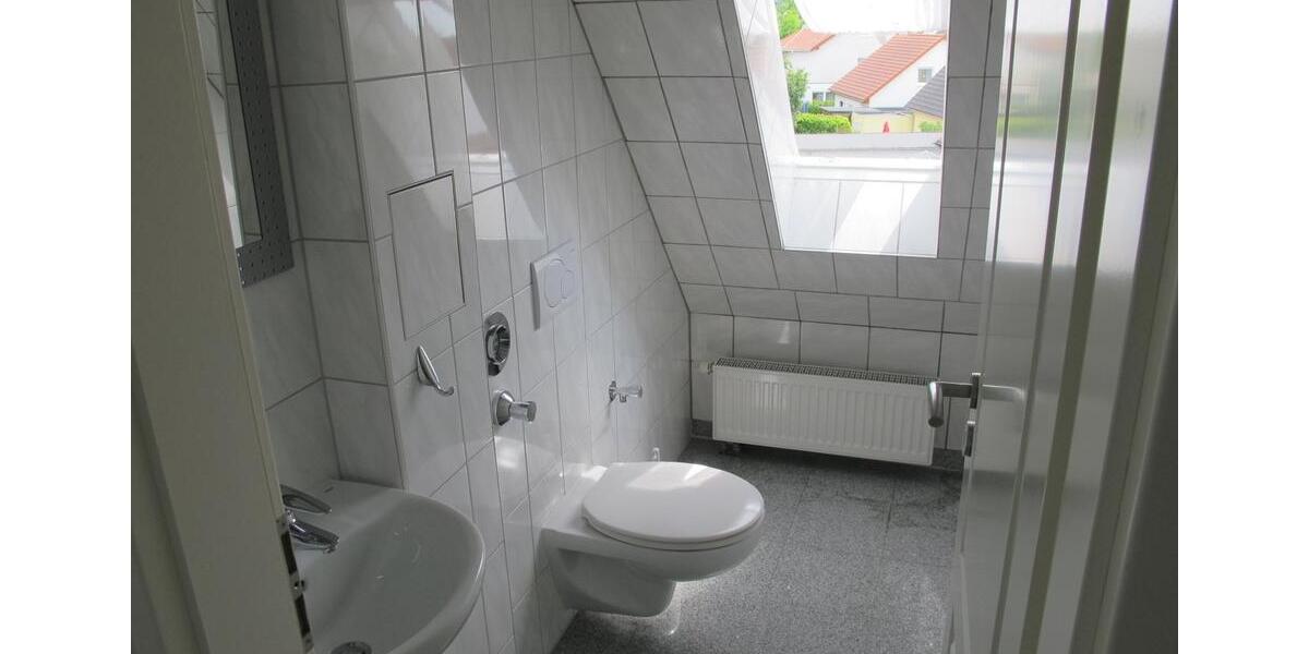 Dachgeschoßwohnung Bendorf - 5 Zimmer, 99 m&sup2;, 900&euro; | Angebot:26604288