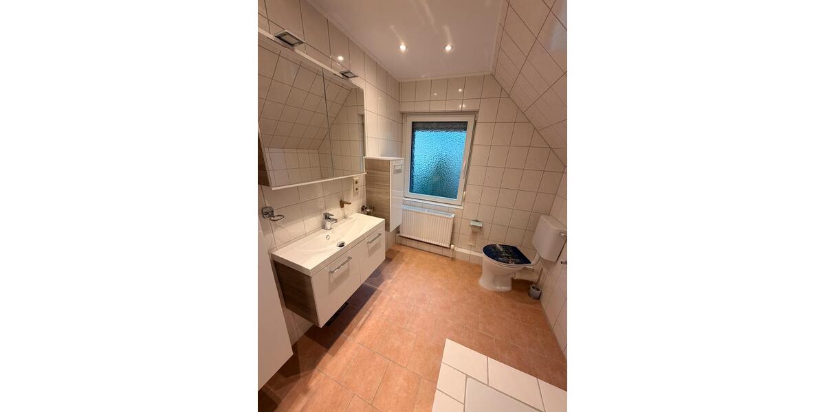 Dachgeschoßwohnung Steimel - 1 Zimmer, 53 m&sup2;, 450&euro; | Angebot:25765565