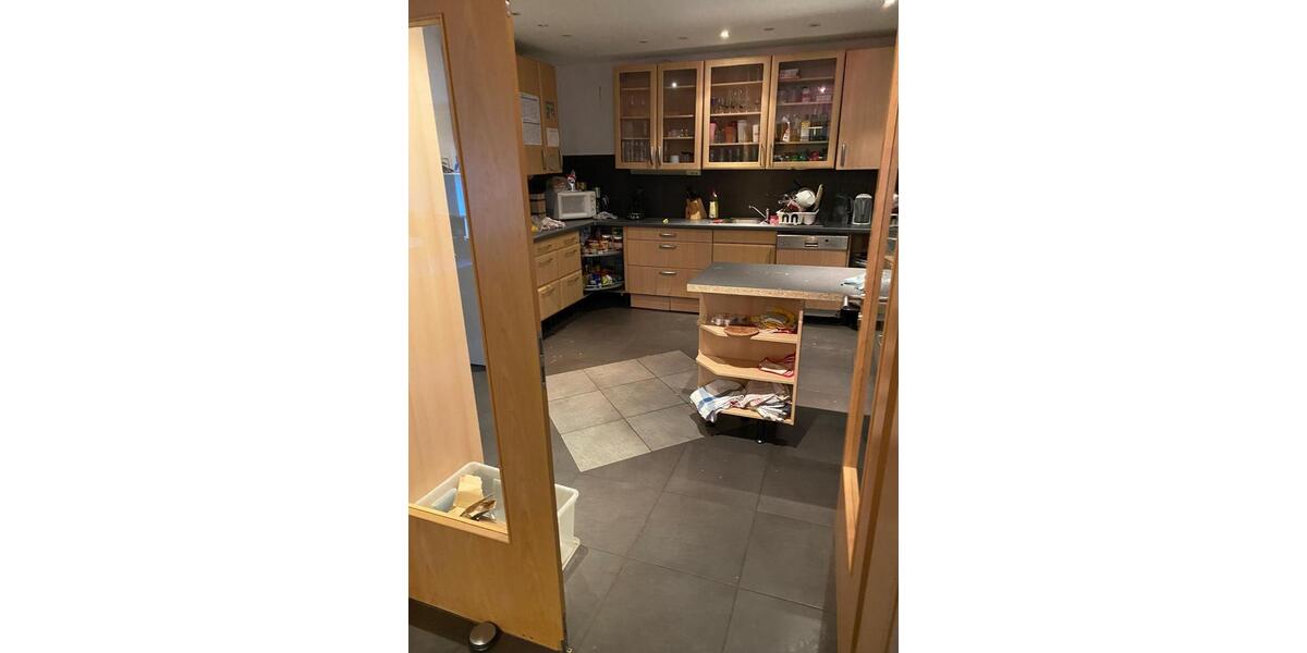 Etagenwohnung Sinzig - 7 Zimmer, 285 m&sup2;, 470&euro; | Angebot:25516747