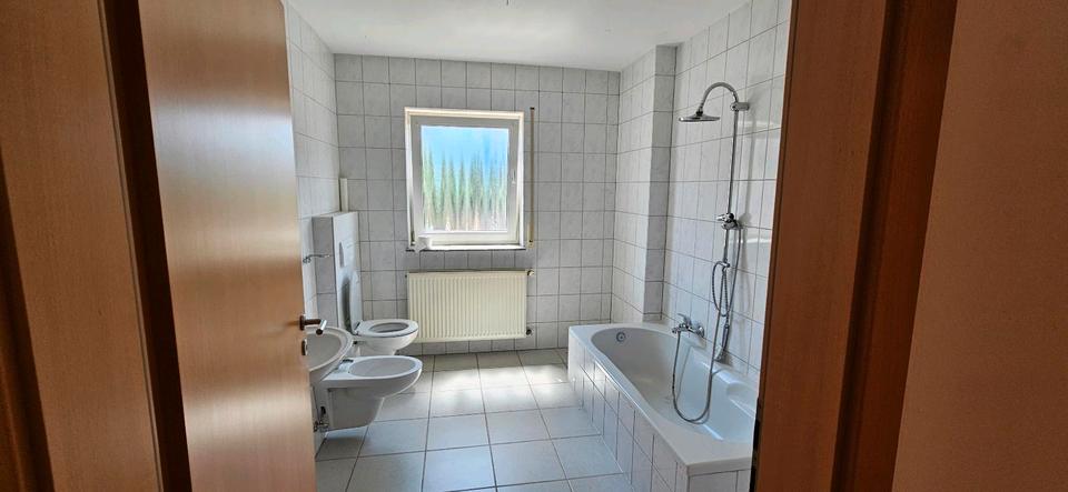 Dachgeschoßwohnung Mülheim-Kärlich Kärlich - 5 Zimmer, 105 m&sup2;, 1.000&euro; | Angebot:25419319