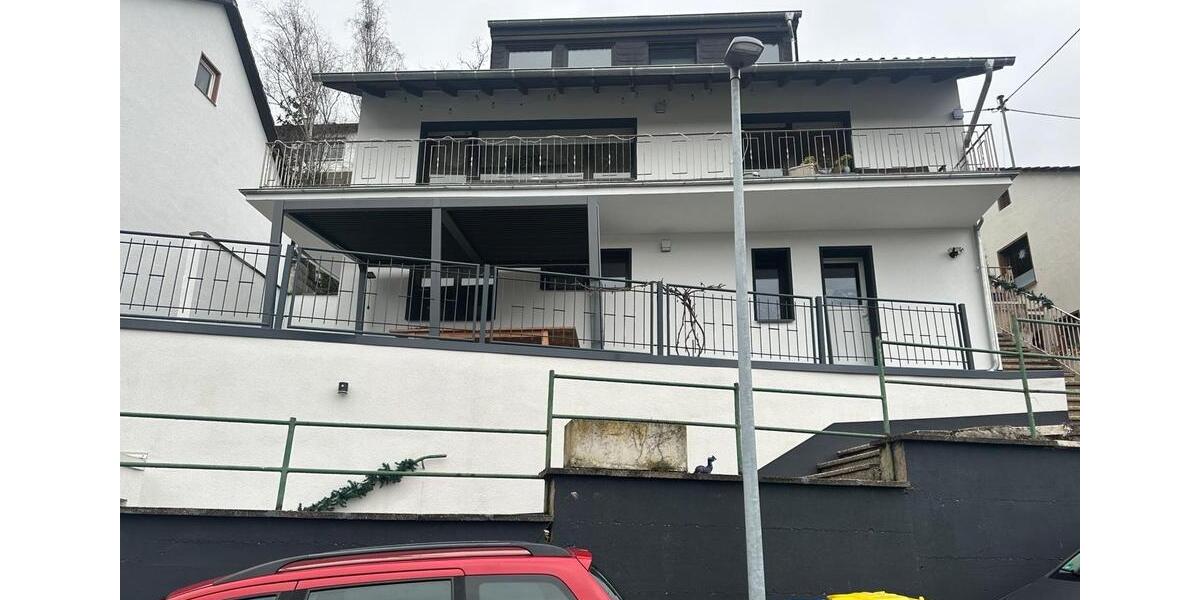 Einfamilienhaus Bad Breisig - 10 Zimmer, 215 m&sup2;, 480.000&euro; | Angebot:23877888