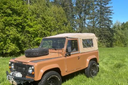 Land Rover Defender 292.151 km 24.000 &euro; Dattenberg 53547