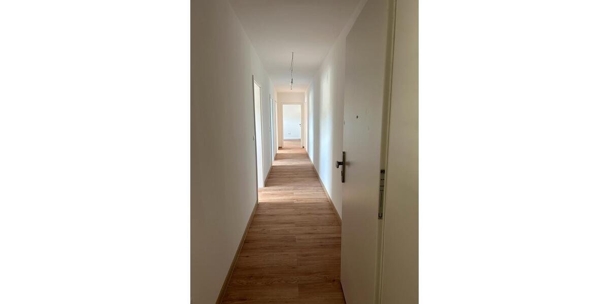 Dachgeschoßwohnung Sinzig - 3 Zimmer, 65 m&sup2;, 740&euro; | Angebot:25285830