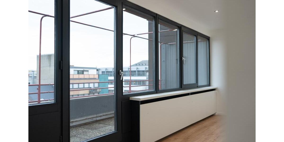 Dachgeschoßwohnung Neuwied - 4 Zimmer, 125 m&sup2;, 1.750&euro; | Angebot:25543097