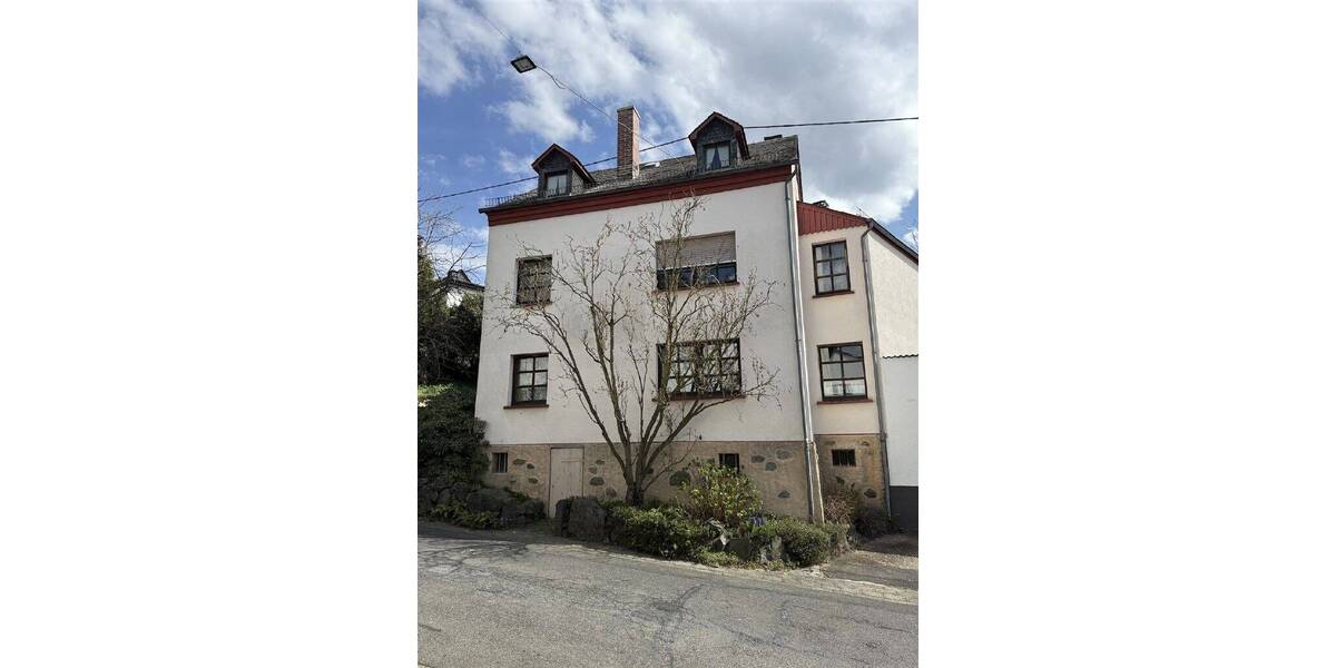 Mehrfamilienhaus, Wohnhaus Hillscheid - 6 Zimmer, 144 m&sup2;, 219.000&euro; | Angebot:25708347