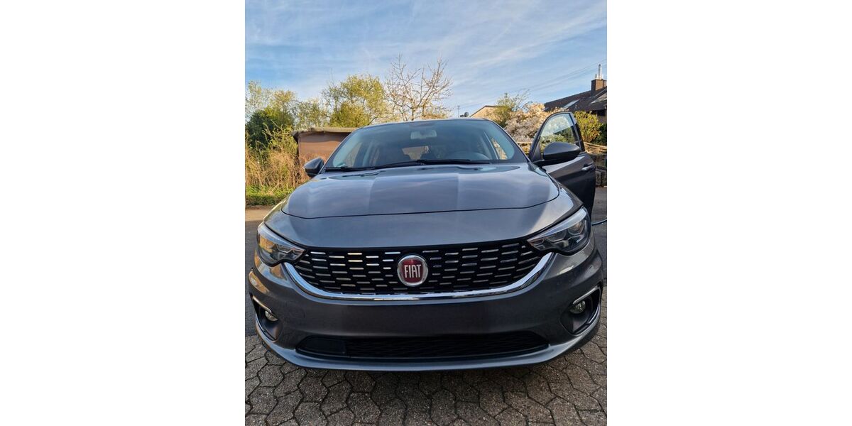 Fiat Tipo 85.000 km 11.500 &euro; Remagen 53424