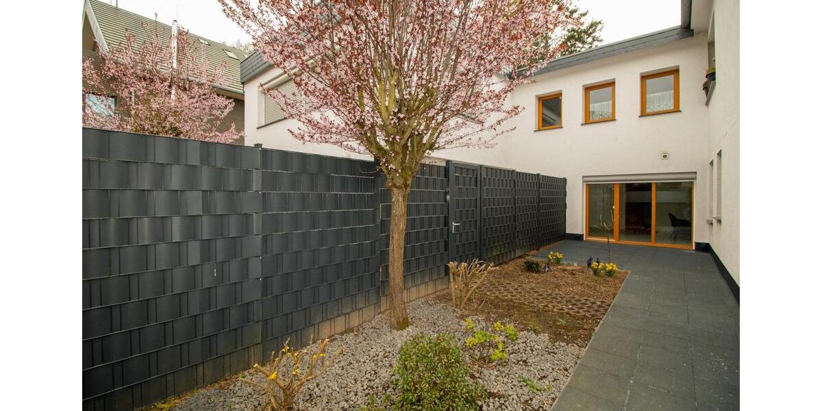 Terrassenwohnung Bad Breisig - 5 Zimmer, 146 m&sup2;, 1.200&euro; | Angebot:25899261