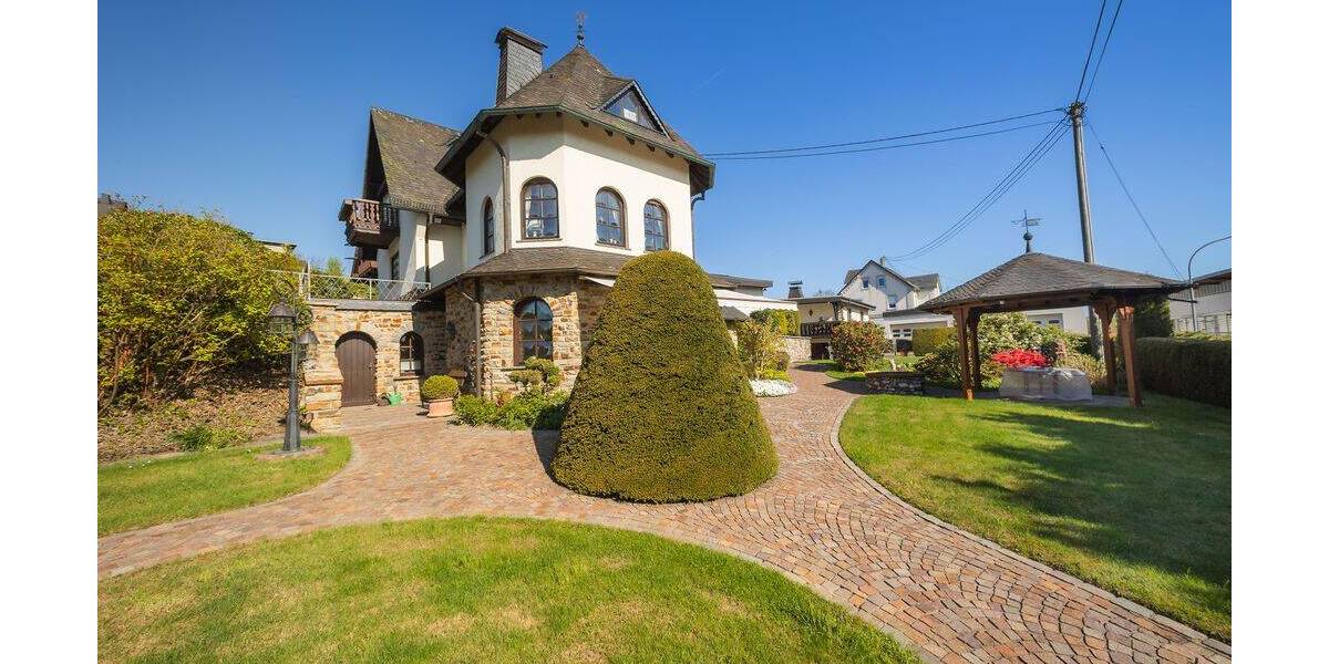 Einfamilienhaus Raubach - 8 Zimmer, 262 m&sup2;, 995.000&euro; | Angebot:25845622