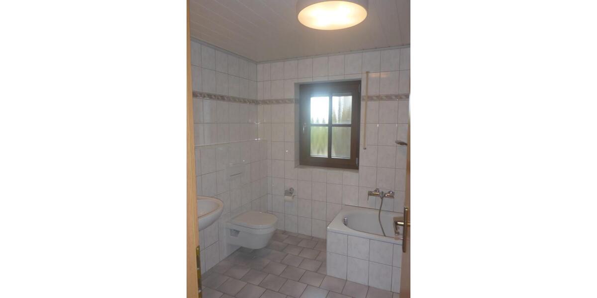 Renovierte & Energetisch modernisierte , helle & freundliche 2-Zimmer-EG-Wohnung zentral in Raubach zu vermieten! - 2- Raubach | Angebot:24576305