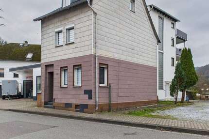 Haus Fachbach - 2.5 Zimmer, 63 m&sup2;, 130.000&euro; | Angebot:24517522