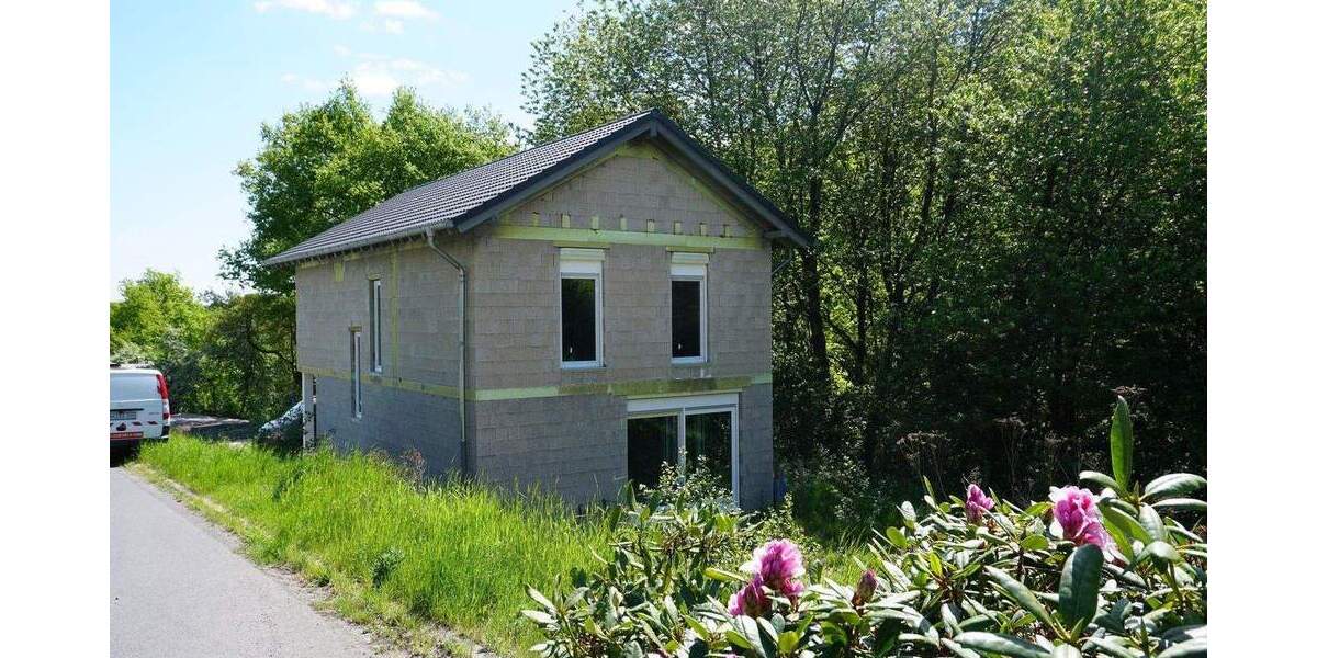 Einfamilienhaus Flammersfeld - 6 Zimmer, 158 m&sup2;, 360.000&euro; | Angebot:25711004