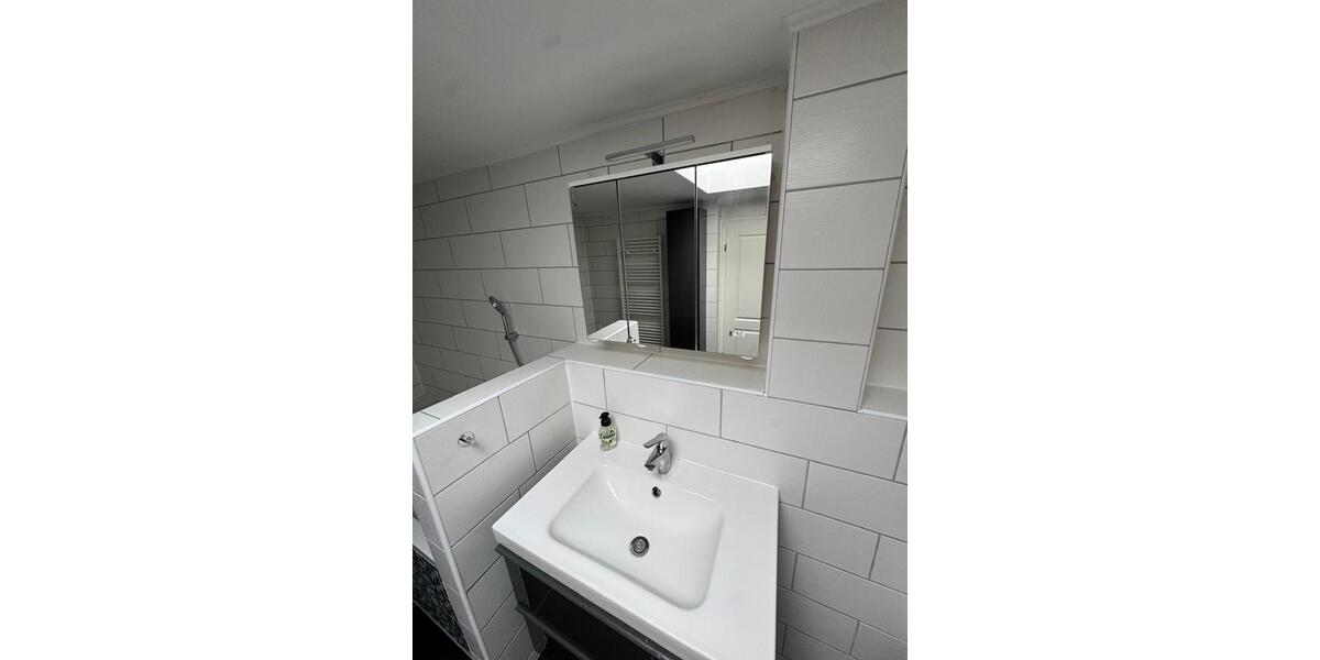 Etagenwohnung Bad Hönningen - 5.5 Zimmer, 150 m&sup2;, 1.300&euro; | Angebot:25844340