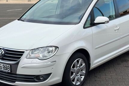 VW Touran 330.000 km 3.950 &euro; Dedenbach 53426