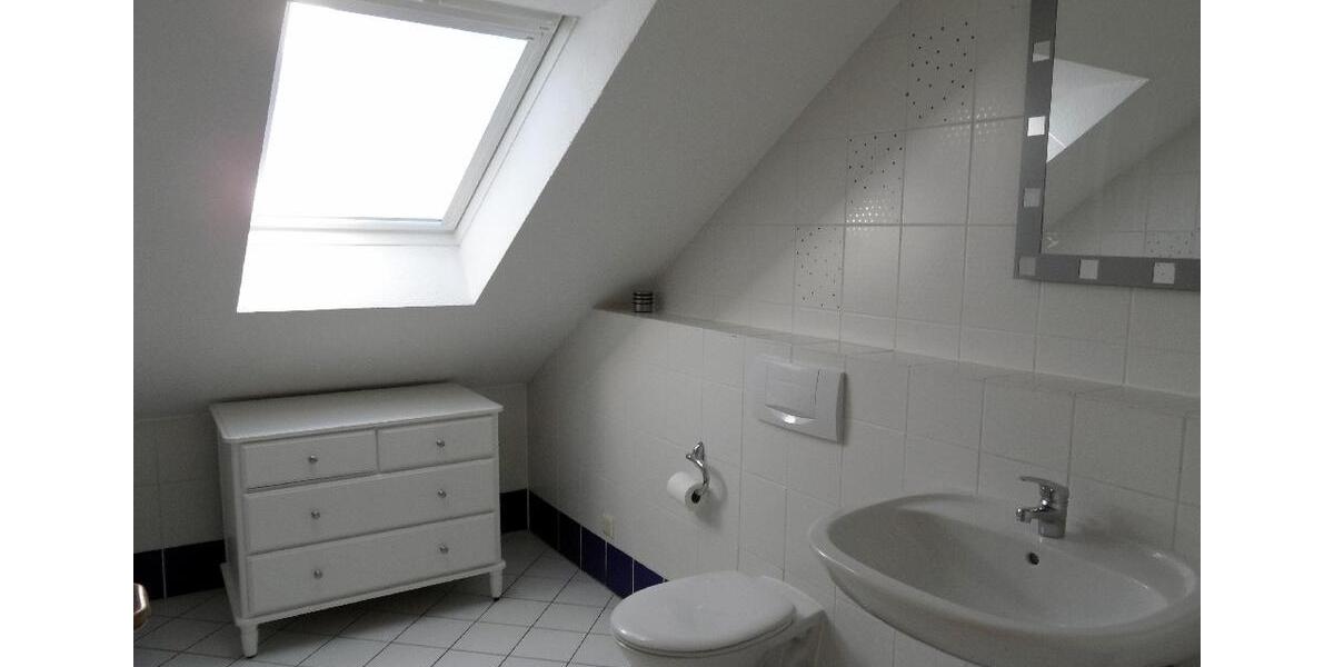 Dachgeschoßwohnung Puderbach - 5 Zimmer, 150 m&sup2;, 980&euro; | Angebot:24763652