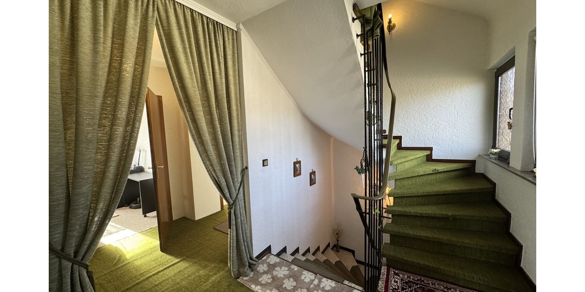 Zwei-Parteienhaus mit Baugrund - Zweifamilienhaus Niederzissen | Angebot:25145612