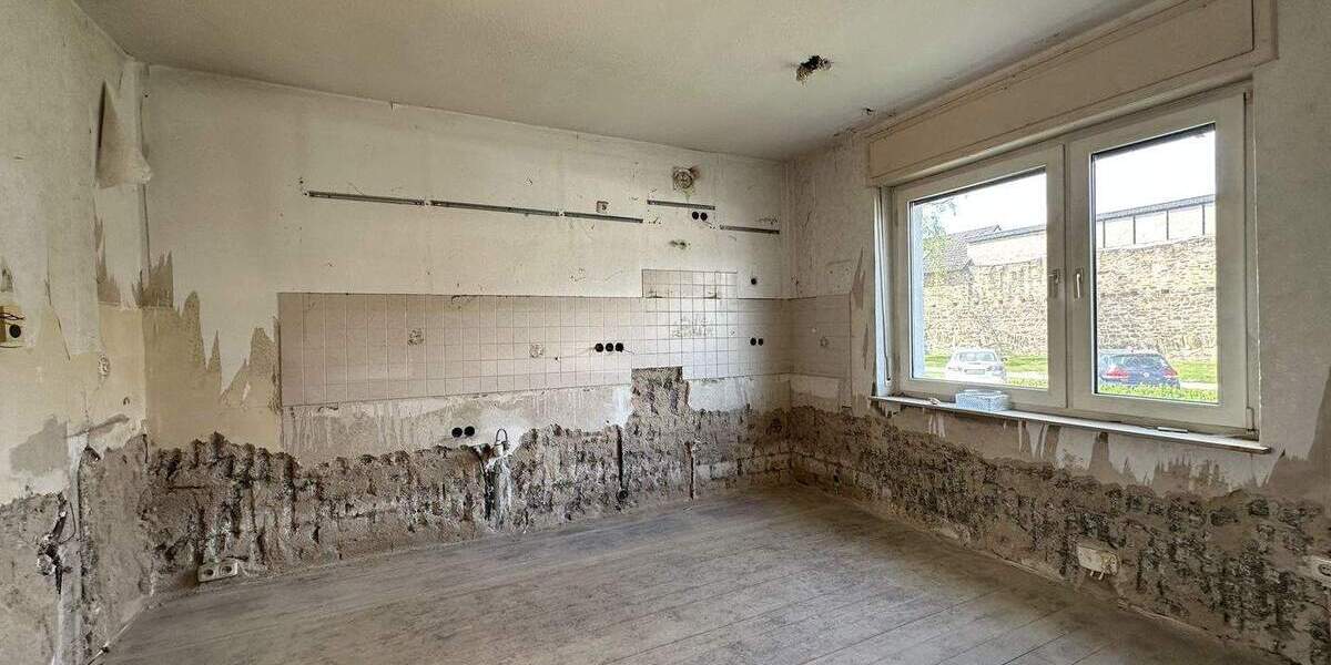 Einfamilienhaus Bad Neuenahr-Ahrweiler / Ahrweiler Ahrweiler - 8 Zimmer, 200 m&sup2;, 345.000&euro; | Angebot:25684598