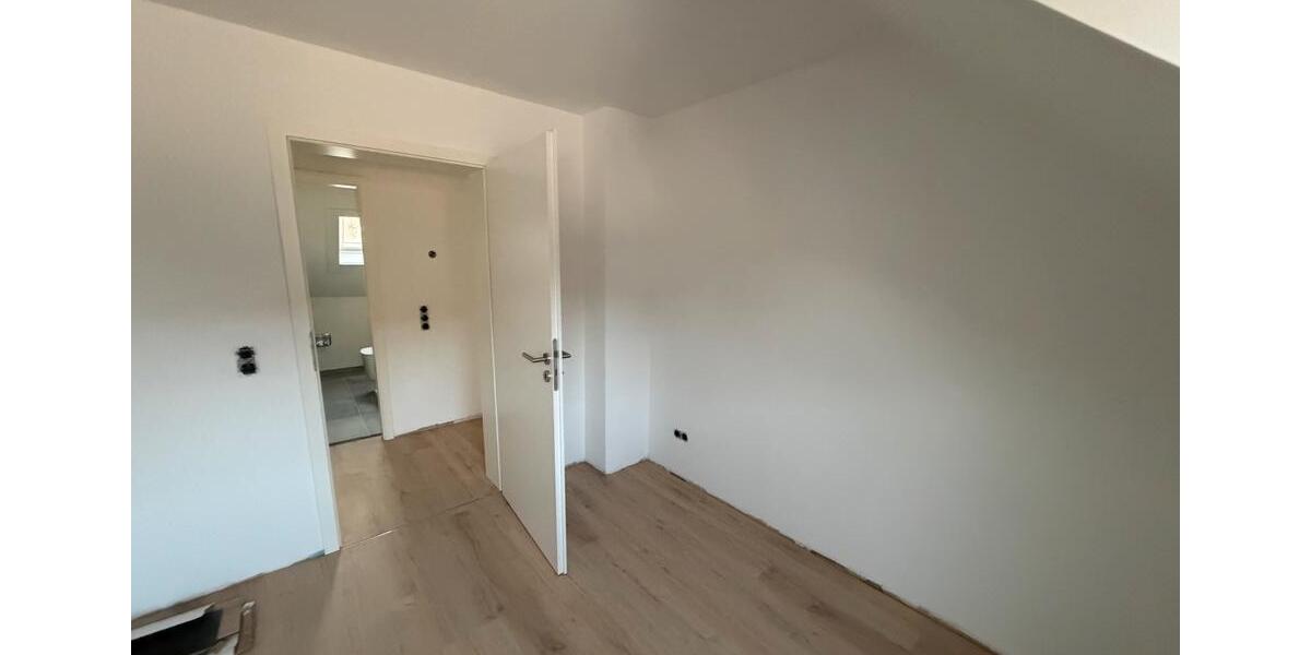 Dachgeschoßwohnung Mülheim-Kärlich Kärlich - 3 Zimmer, 52 m&sup2;, 600&euro; | Angebot:25881629
