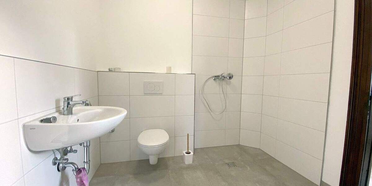 Gewerbeobjekt Neuwied - 5 Zimmer, 195 m&sup2;, 1.500&euro; | Angebot:25747873