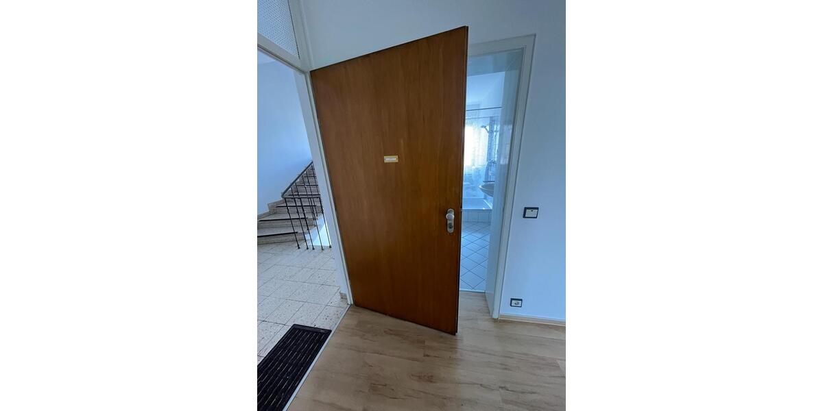 Etagenwohnung Neuwied - 3 Zimmer, 88 m&sup2;, 704&euro; | Angebot:25886791