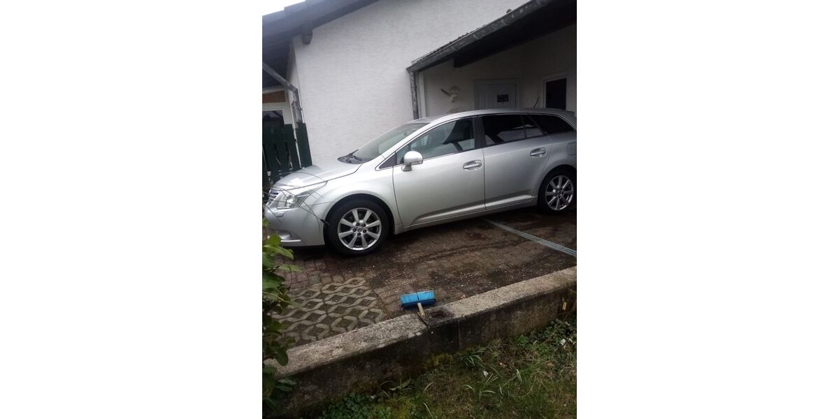 Toyota Avensis 220.000 km 2.200 &euro; Dürrholz 56307
