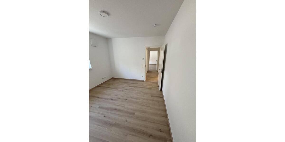 Etagenwohnung Urmitz - 3 Zimmer, 76 m&sup2;, 1.250&euro; | Angebot:23837933