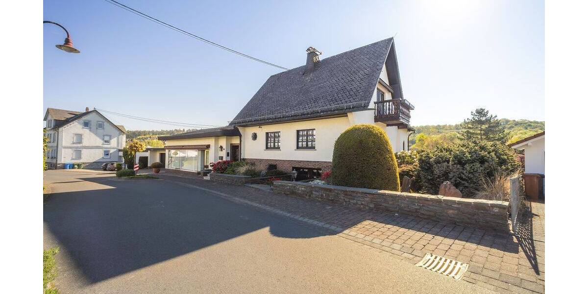 Einfamilienhaus Raubach - 8 Zimmer, 262 m&sup2;, 995.000&euro; | Angebot:25845622