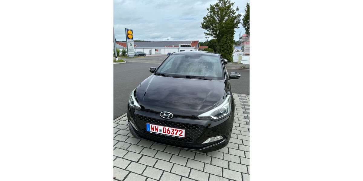Hyundai i20 80.000 km 8.900 &euro; Wirges 56422