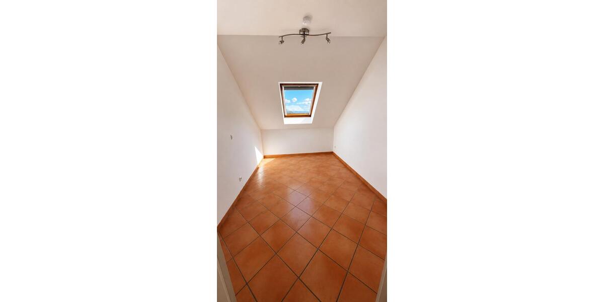 Dachgeschoßwohnung Bad Breisig - 3 Zimmer, 80 m&sup2;, 930&euro; | Angebot:26670995