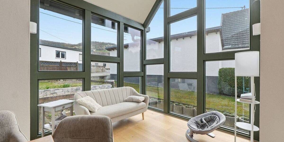 Einfamilienhaus Gönnersdorf - 7 Zimmer, 220 m&sup2;, 525.000&euro; | Angebot:26043633