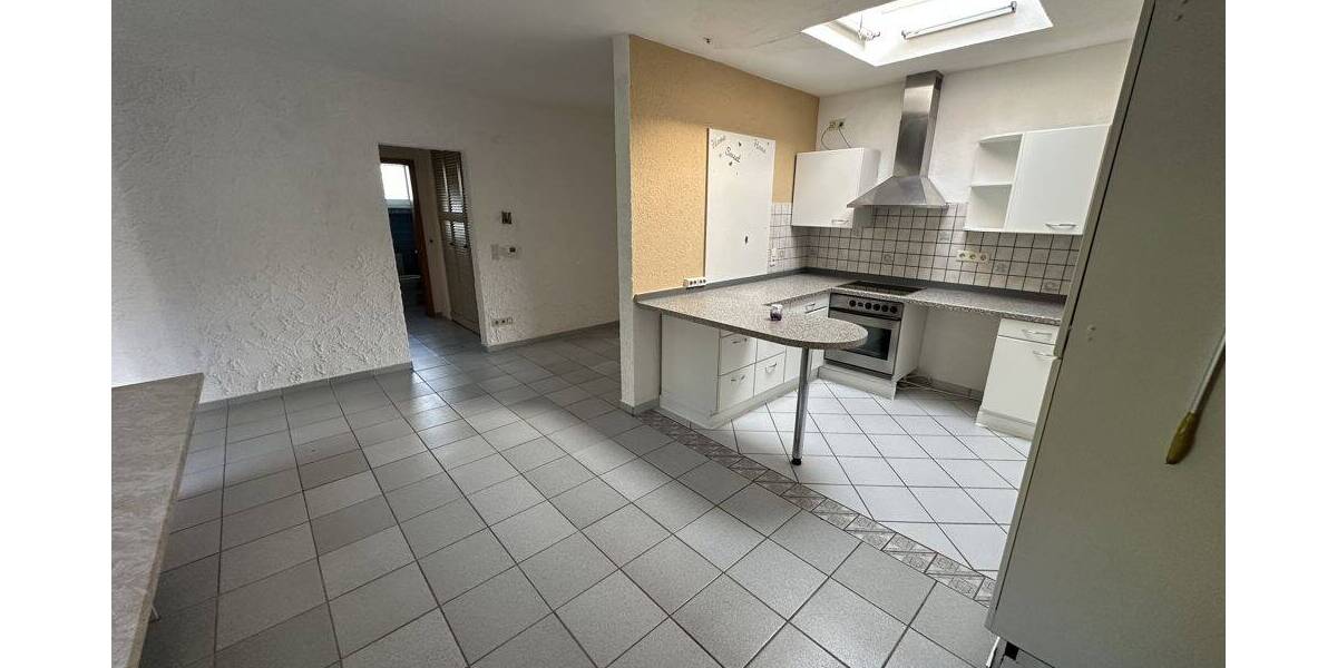 Einfamilienhaus Raubach - 9 Zimmer, 300 m&sup2;, 299.000&euro; | Angebot:25770006