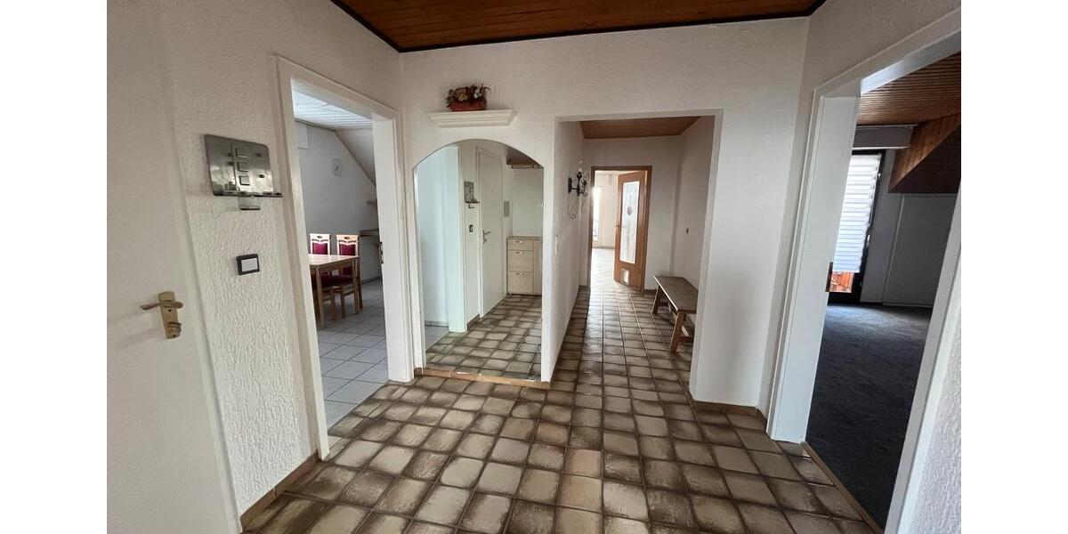 Etagenwohnung Urmitz - 3 Zimmer, 110 m&sup2;, 1.188&euro; | Angebot:26004323